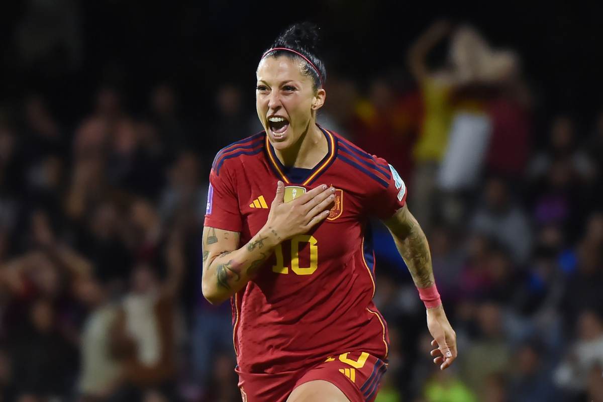 Jenni Hermoso, mejor futbolista del año por 'The Guardian'.